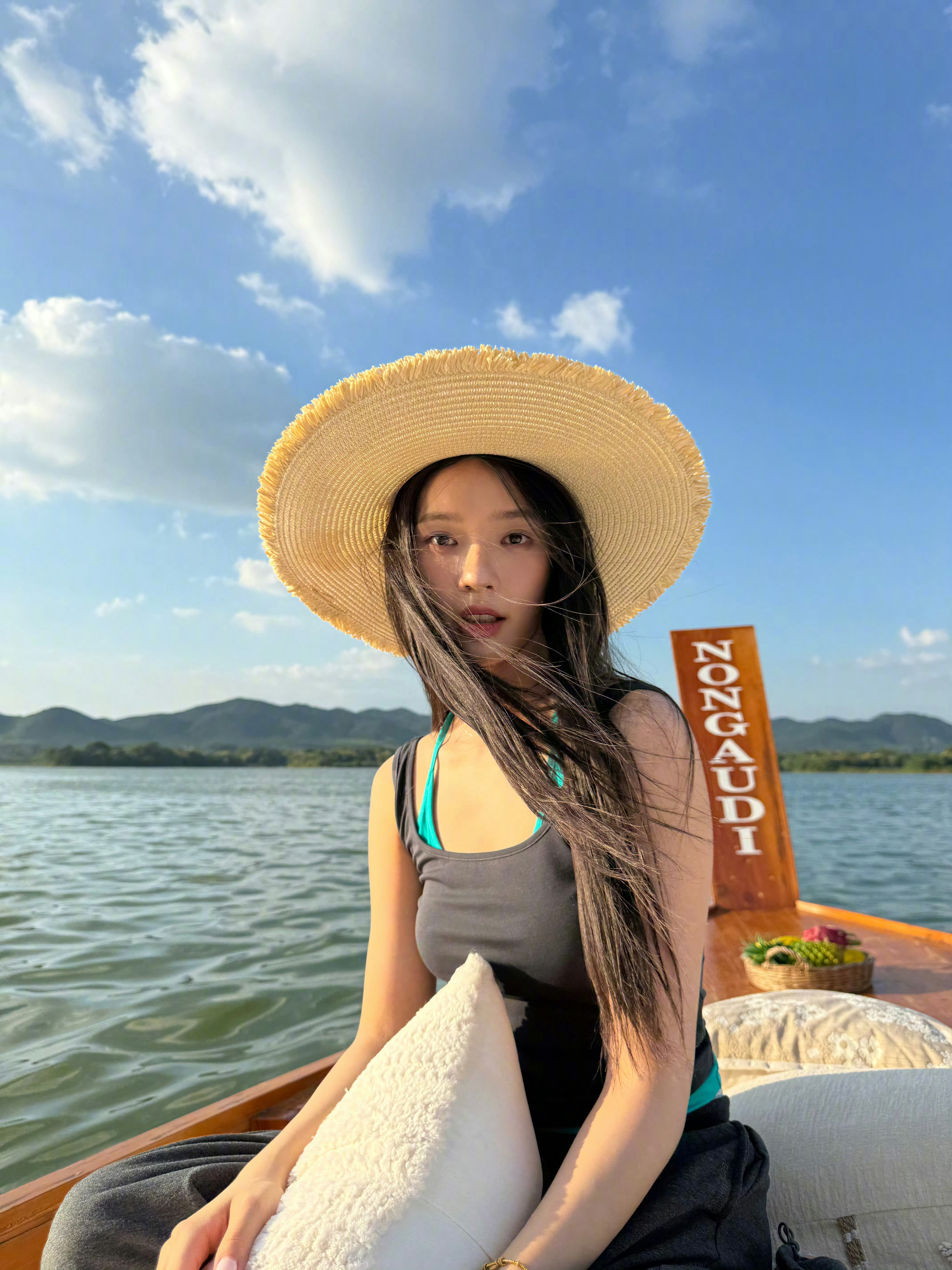 谁能懂林允颜值的权威性全方位展示天资中你好辣🤩林允你好辣林允全方位展示天资中