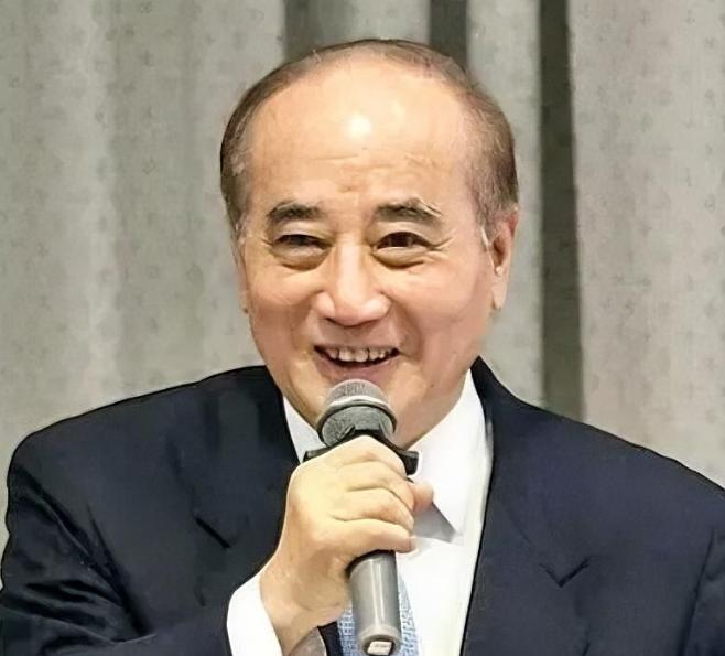 这回政坛不倒翁王金平又立功了，别人来，他说我年纪大了，可郑丽文来，他给了三点期待