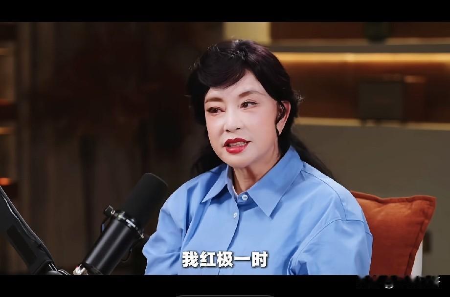 75岁刘晓庆再放狠话：我红极一时，人生大起大落也挡不住我的光芒！全网炸了谁