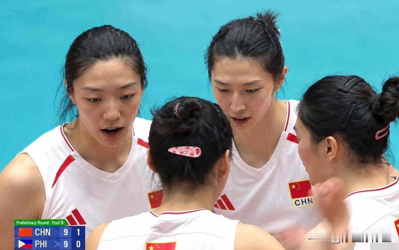 亚运会中国女排3-0横扫菲律宾，球员评分庄宇珊90分，可圈可点唐欣85分，偶