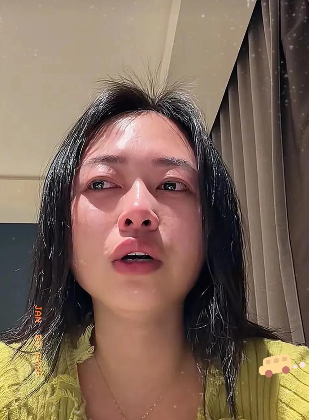 这种败家媳妇，换了我是她老公，我先抽她几个大嘴巴！一家四口要养，外债还欠着2