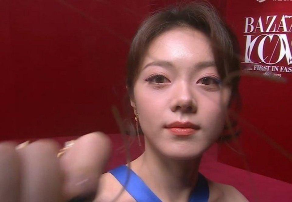 赵今麦真是个人物，时尚芭莎这波操作对小麦毫无压力，怼成这样都崩不了，姐留下美貌就