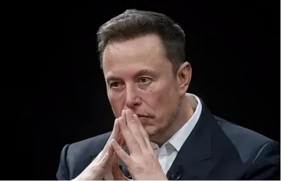 美国懵了，马斯克也惊呆了！他们万万没想到，如今享誉全球的中兴通讯，曾经遭受制裁罚