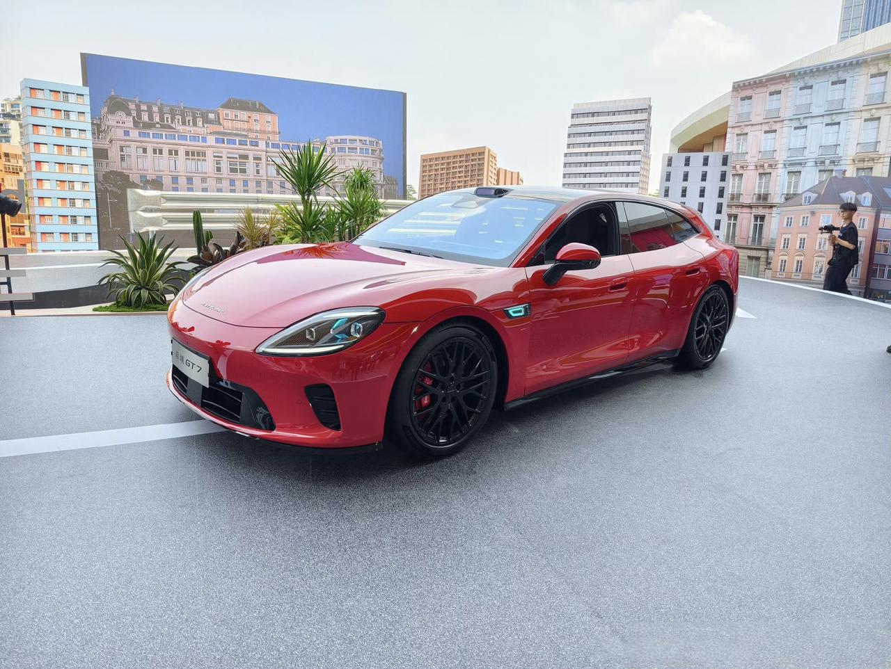 启境GT7一个新品牌，凭什么让消费者愿意多看一眼？因为20万到30万元的新能源市