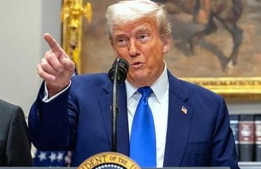 美国如果这次从霸主的地位上掉下去的话，就有可能再也回不去了，而现在美国离着这一步