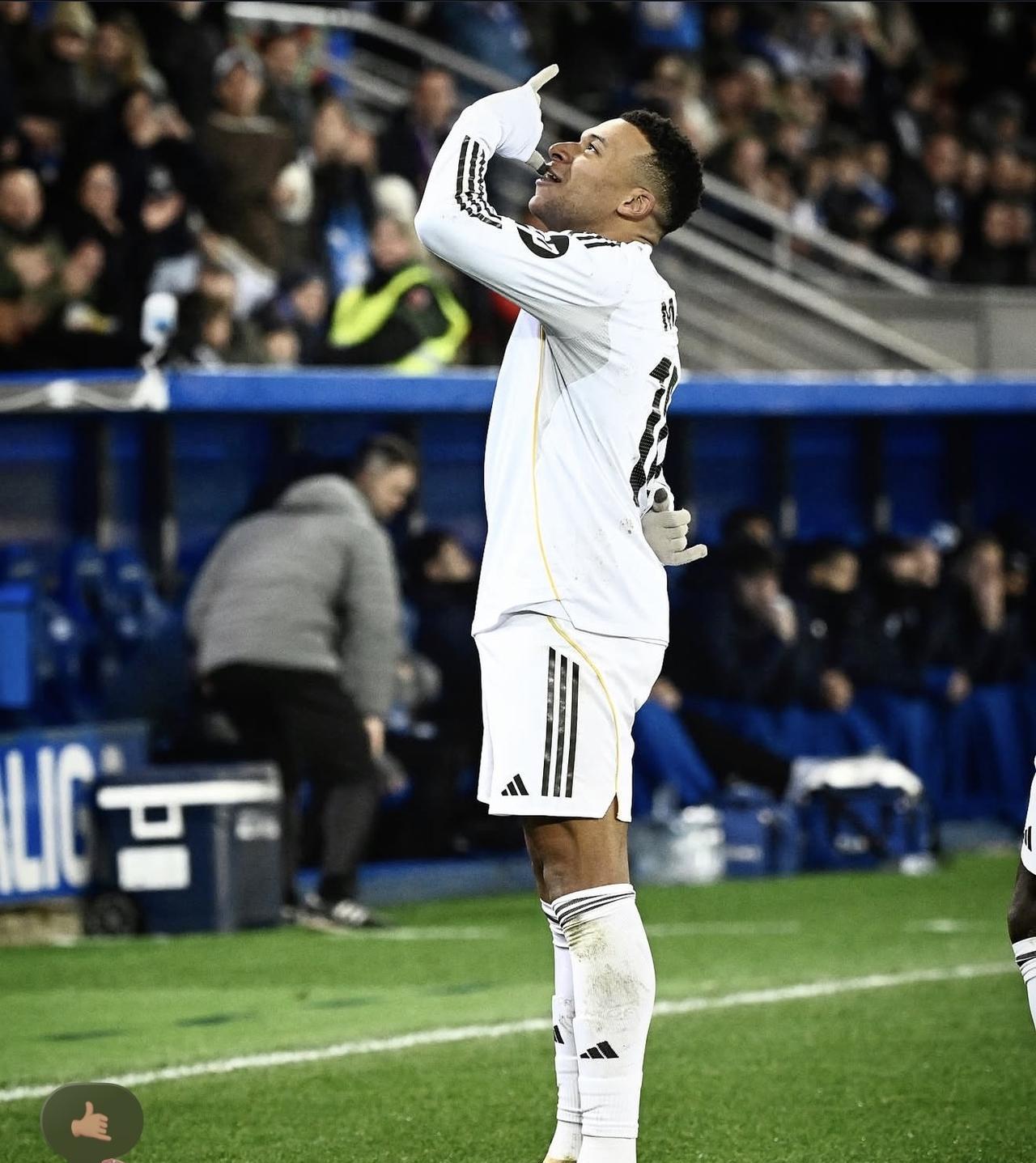 姆巴佩的56粒进球，是巨星的数据，也是皇马的战略危机。总体来说，姆巴佩用56粒