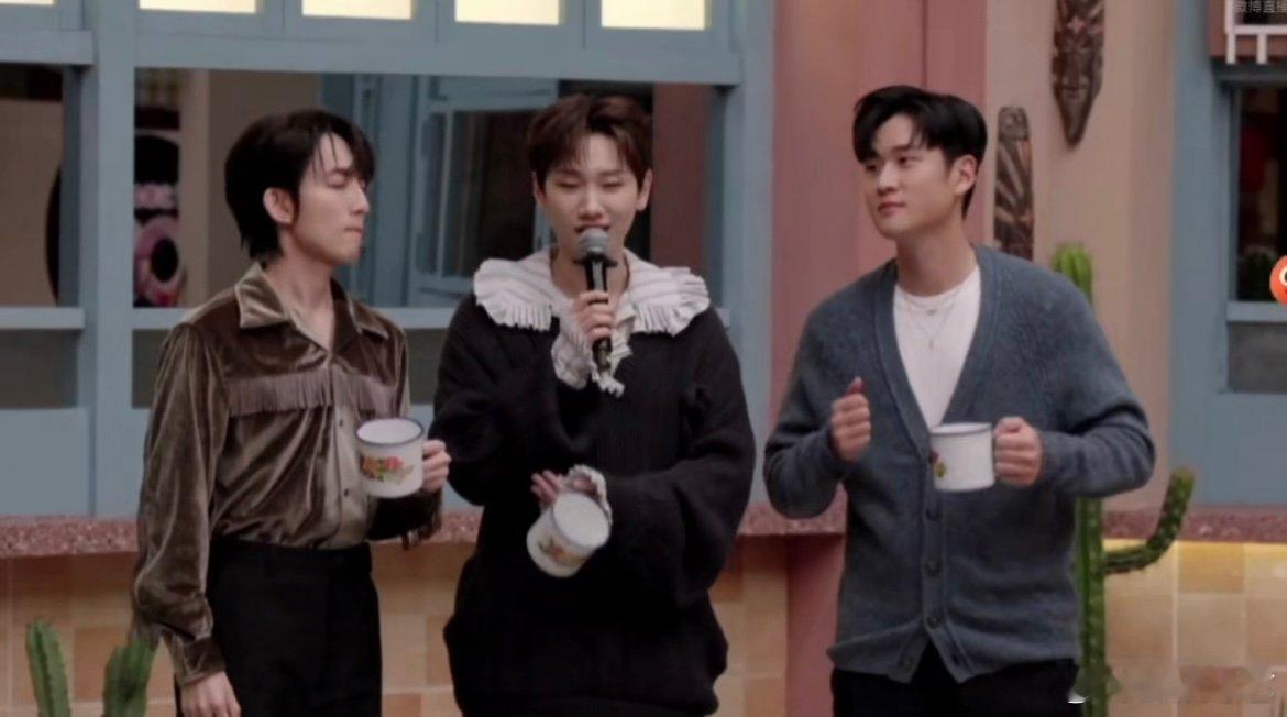 汪苏泷你也太真实了！唱歌忘词后秒变呆萌小可爱，想蒙混过关的样子全程高能，直播间名