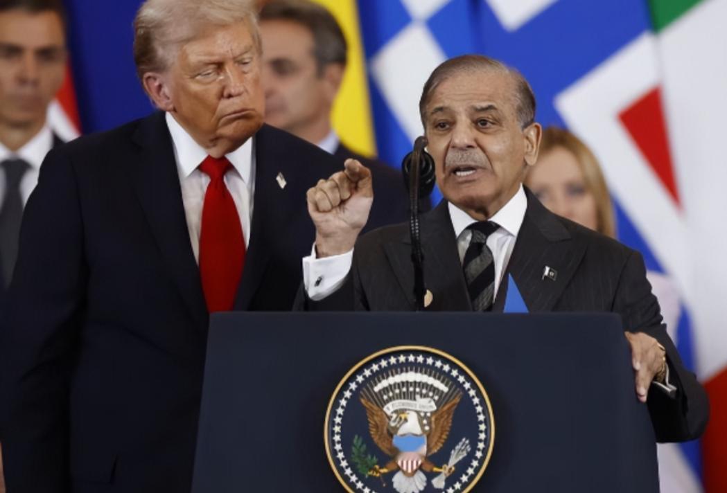 巴基斯坦的天彻底塌了！谁也没想到，那个曾经被视为国家守护神的铁腕人物，竟然在一夜