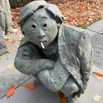 两条消息：2026年5月1日起，国家工作人员巨额财产来源不明罪的立案标准，从