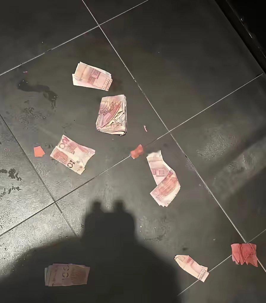 喝了酒，看什么都像钱