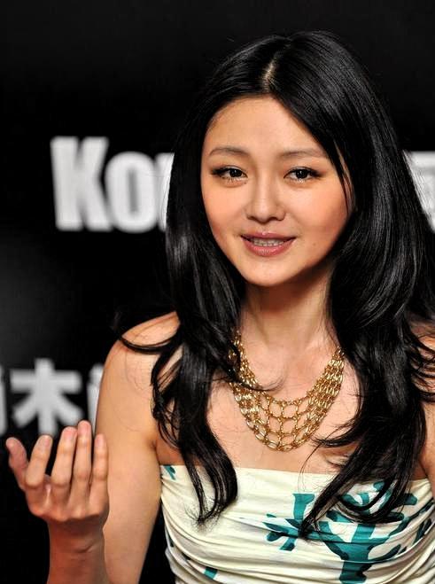 她离世后，太多人在讨论。S去世事件：多维视角下的悲剧解析她和汪离婚后，状态不