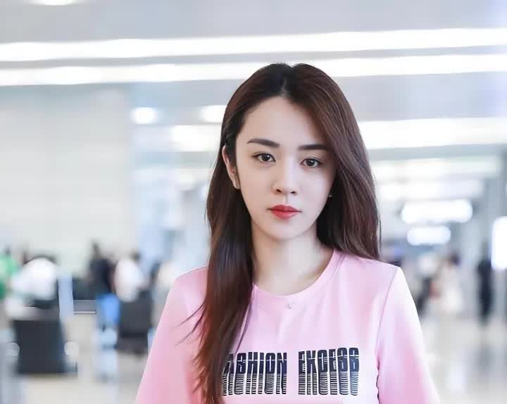 奇了怪都被官宣结婚了准新娘竟然没有任何回应娱乐圈的新闻向来都