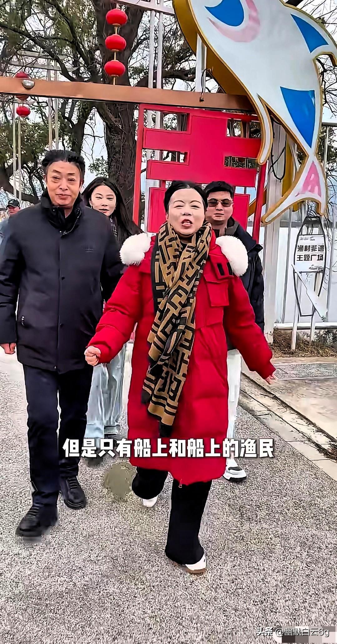 错换人生这出戏，真的越看越明是非！许妈姚爸妮妮暖心奔赴浙江，亲手做糍粑卖年货还贴