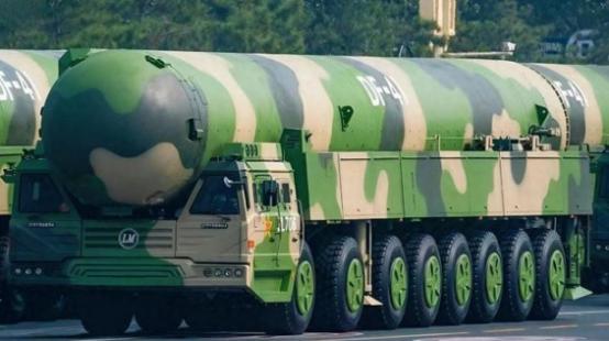 若击沉一艘美国航母，需要多少枚东风导弹？不夸张的说，就是美国11艘航母一起上，也