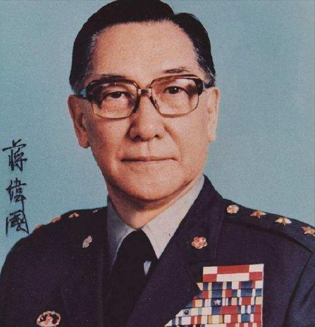 97年蒋纬国去世，临终叮嘱妻子：“与石静宜合葬”，石静宜是谁？1997年9月2
