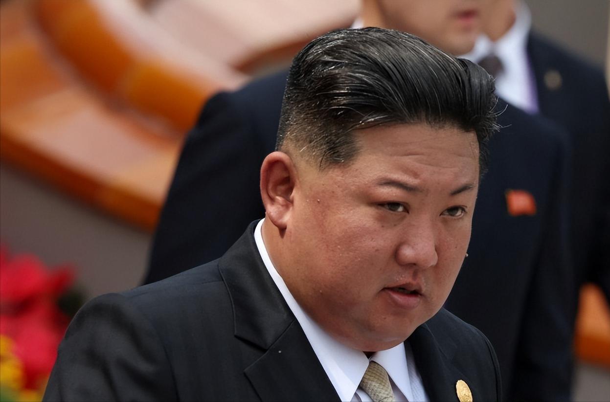 金正恩算是玩明白了，挨着中国建核弹基地，20年了，美国仍装作没看到，美国战略与国
