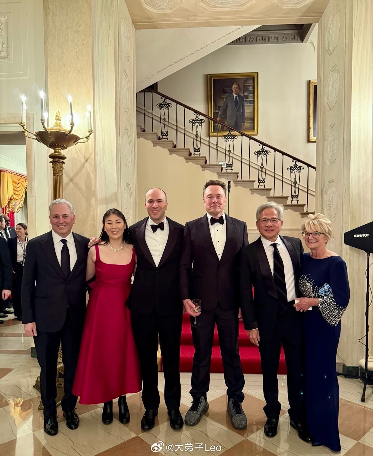 马斯克时隔半年重回白宫，心情不错