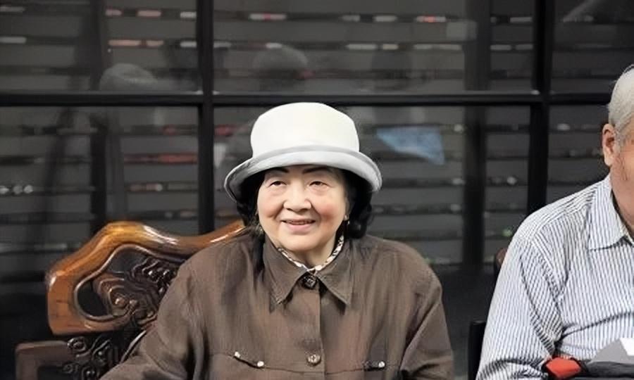 北大著名教授的夫人陈司寇，在96岁时，采取了“断食断水”的方式，四天后去世。她