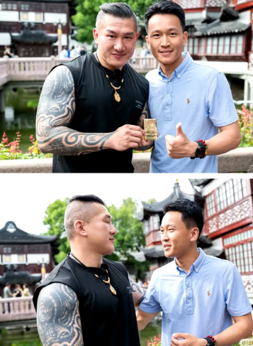 我们都被馆长“骗了”以前觉得馆长不务正业，满背纹身，像个不学无术的混混，的确