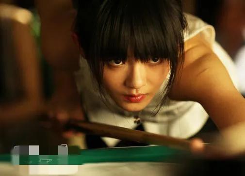 大s特别清楚自己的优劣势：“我的脸上了电影大荧幕就是一个平凡人的长相，演不了惊艳