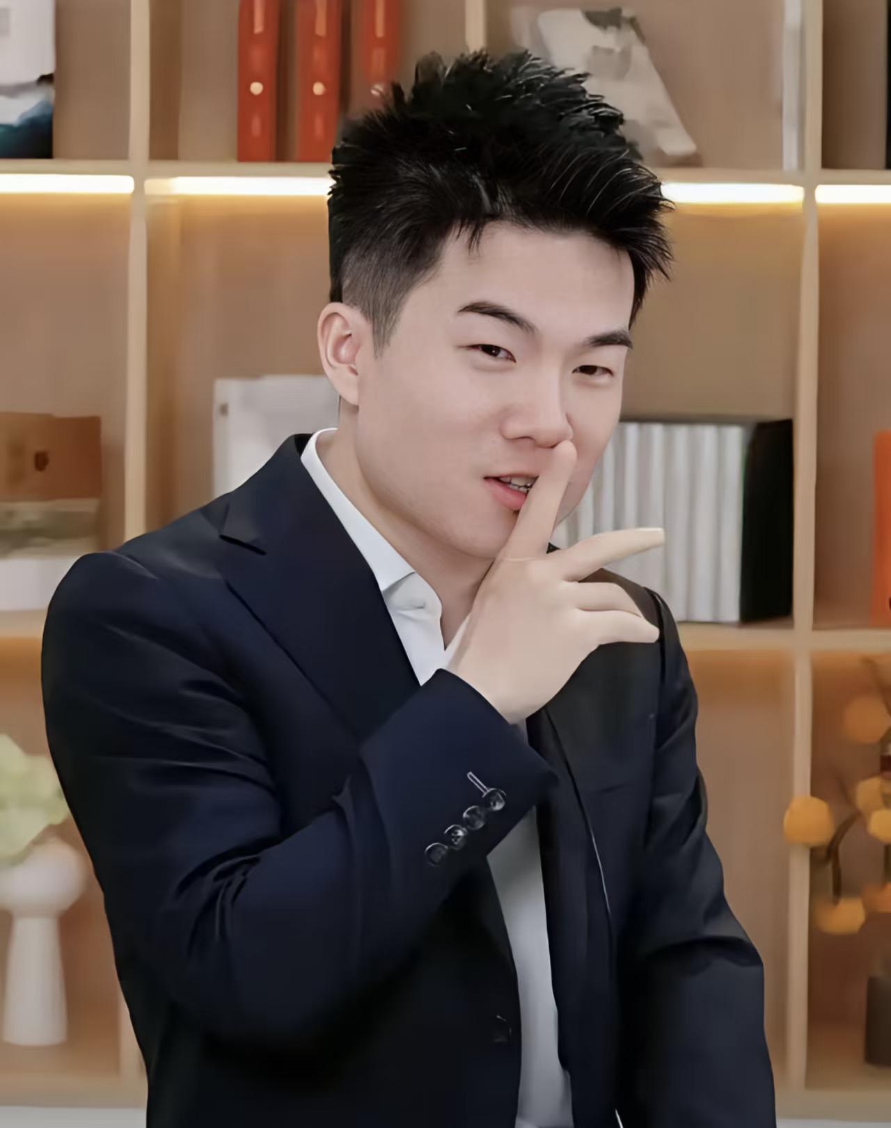 钱王祠太低调了，原以为就是个普通祠堂，没想到藏着这么多杭州的老底。钱镠十六岁贩