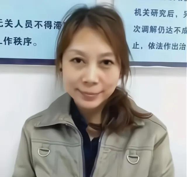 1999年7月23日安徽省合肥市，家庭主妇刘某听到了一阵敲门声，她像往常一样，毫