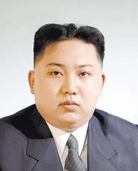 不愧是金正恩，态度如此强硬坚决，朝鲜领导人金正恩强调，将继续巩固朝鲜拥核国家地位