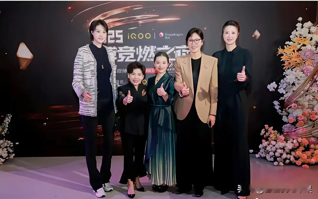 史上最萌的身高差合照，没有之一！