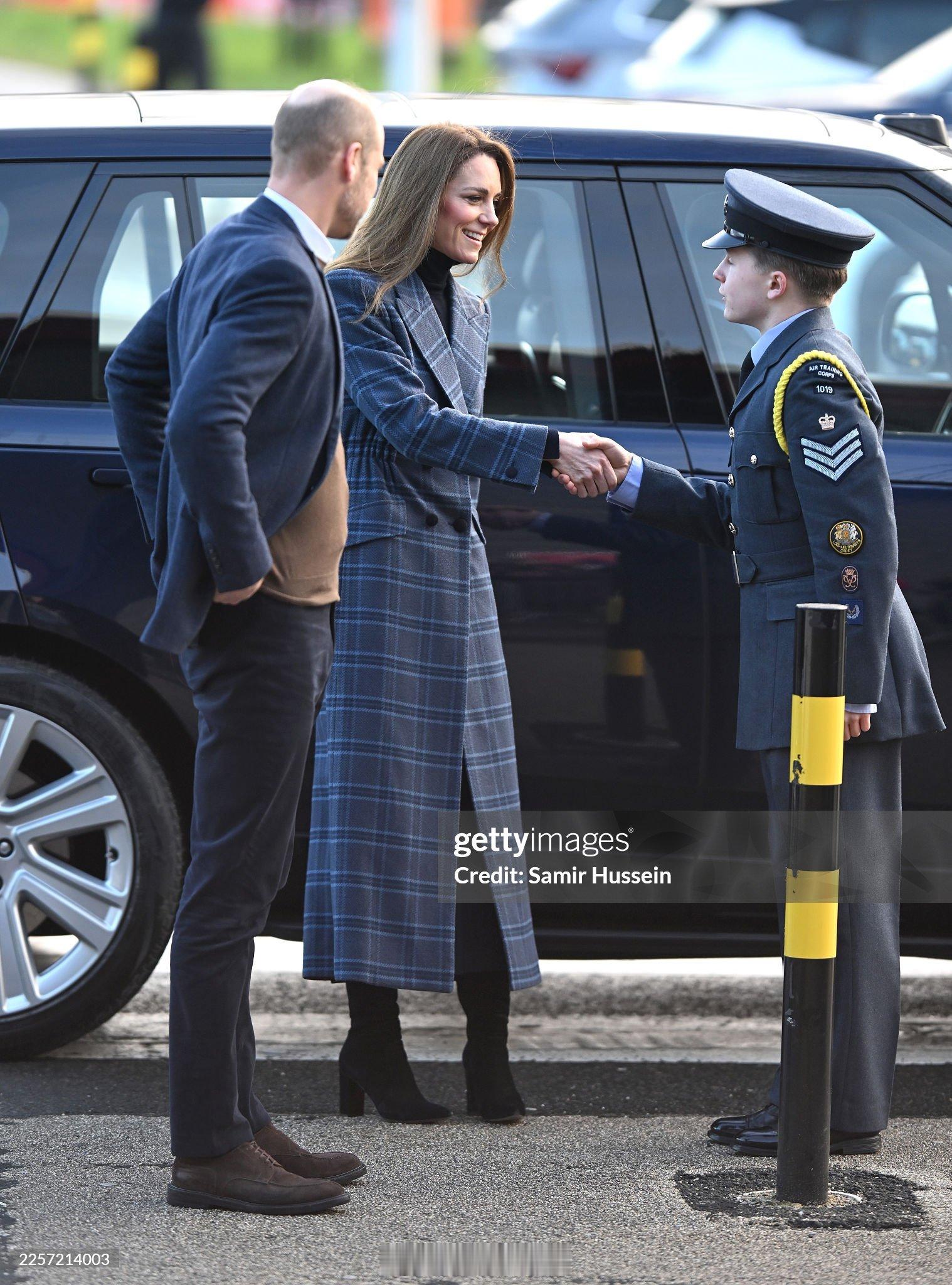 凯特王妃今天罗得赛公爵夫妇（威尔士亲王夫妇在苏格兰的官方头衔）在苏格兰斯特林