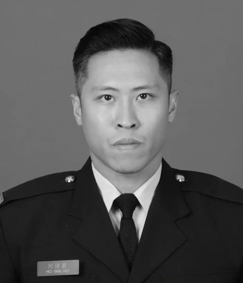 #香港为殉职消防员何伟豪举行最高荣誉丧礼#【香港将为殉职消防员举行最高荣誉丧礼！