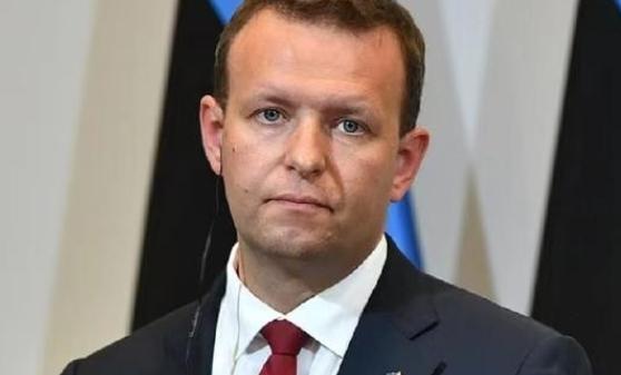 2026年4月初，一个人口不到中国一个地级市多的国家，突然给北京发了份