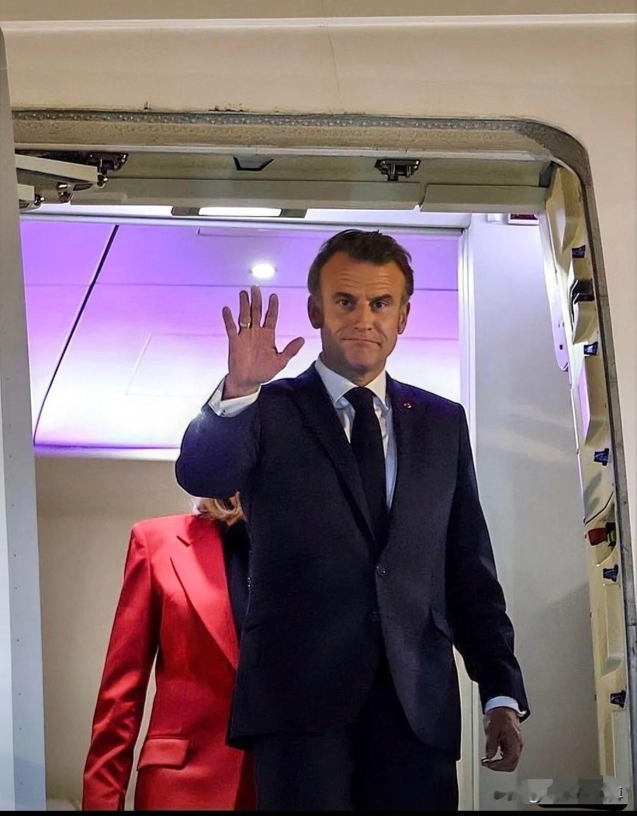 马克龙来了，这应该是他第四次访华，按理说，这都是老朋友了，不过这位老朋友有个特点