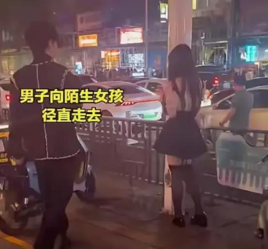 最近，长沙一位博主做的街头测试，似乎让人摸到了离婚率走高的一点门道。这位博主一晚上随机找了49位街头