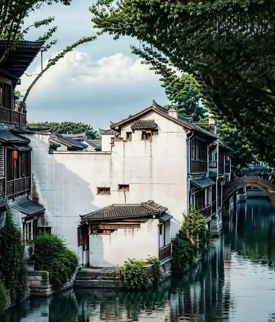 大自然的鬼斧神工，好有意境，你们仔细看，他是谁？