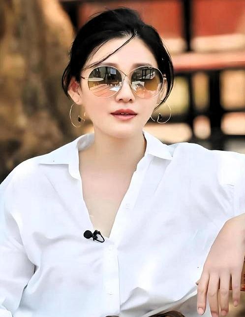 大S去世，小S女儿，笑容之下的争议大S走了九个月，小S的女儿Lily，参加了个