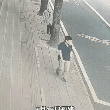 天生好人，遇到急难困顿毫不犹豫，勇于出手相助，善念善行蹦然而出。