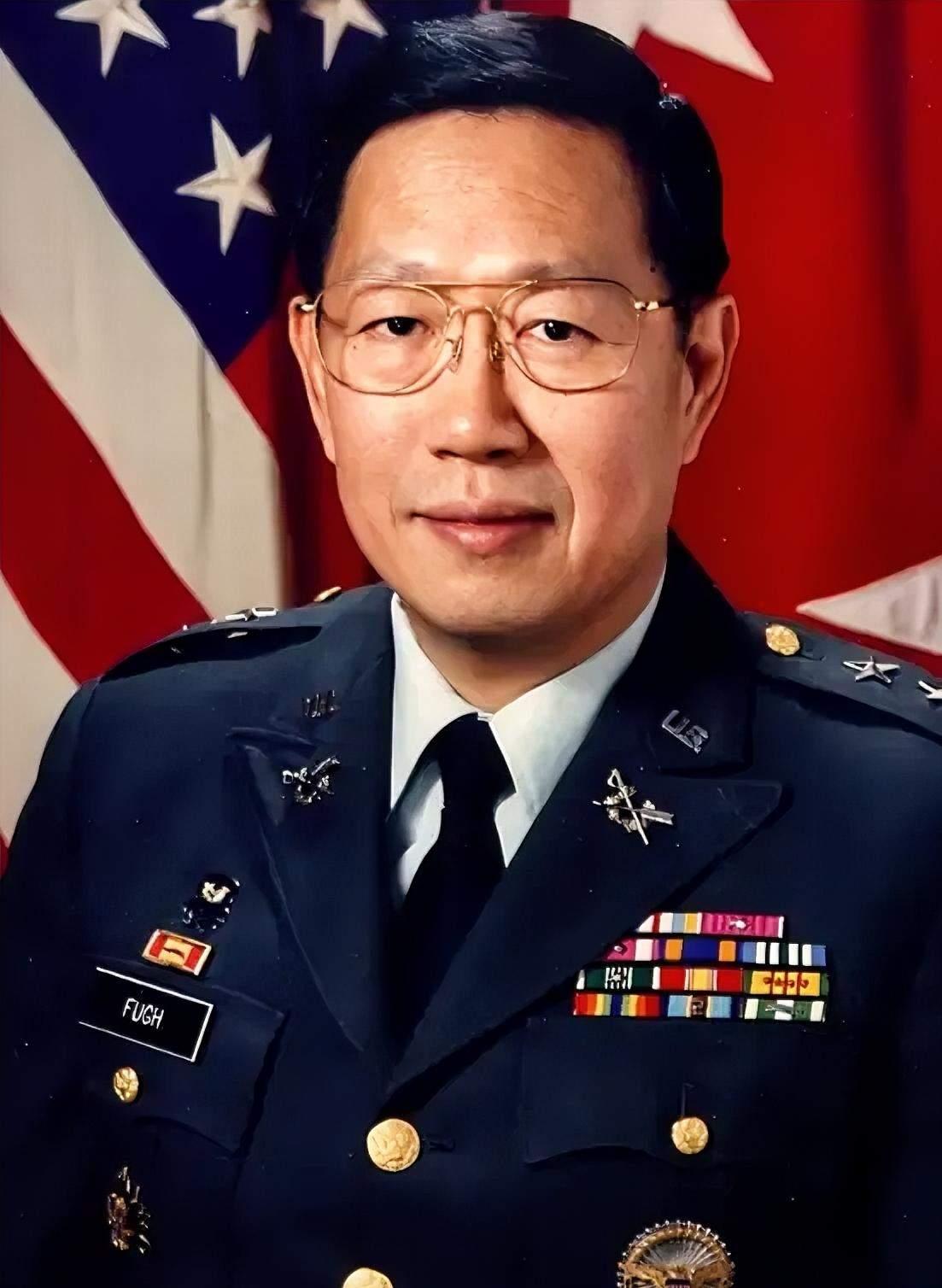 美国二星少将傅履仁，系第一位华人美军少将。其家族在清朝时期隶属于八旗满洲正红旗，