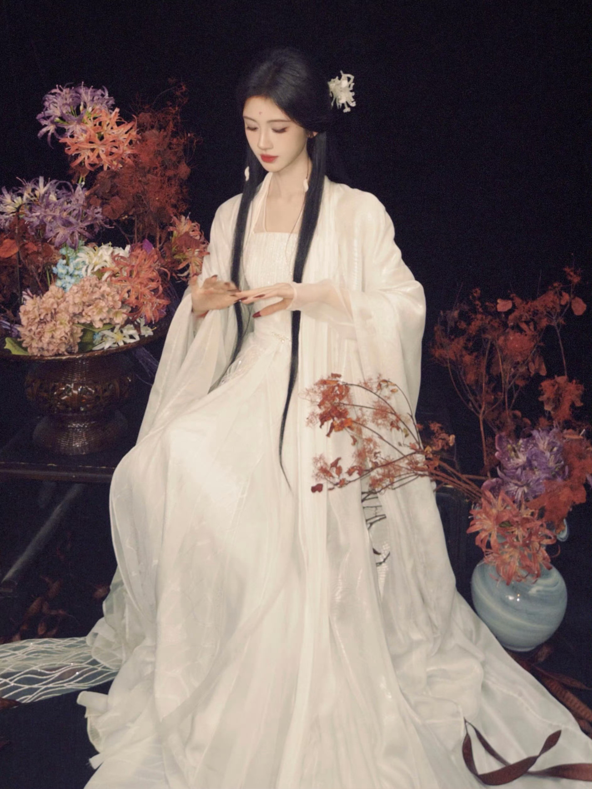 才看到朱山尽拍的这组鞠婧祎～