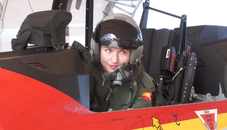 西班牙长公主完成单飞西班牙王室透露，莱昂诺公主在经过四个月的密集训练后，掌握