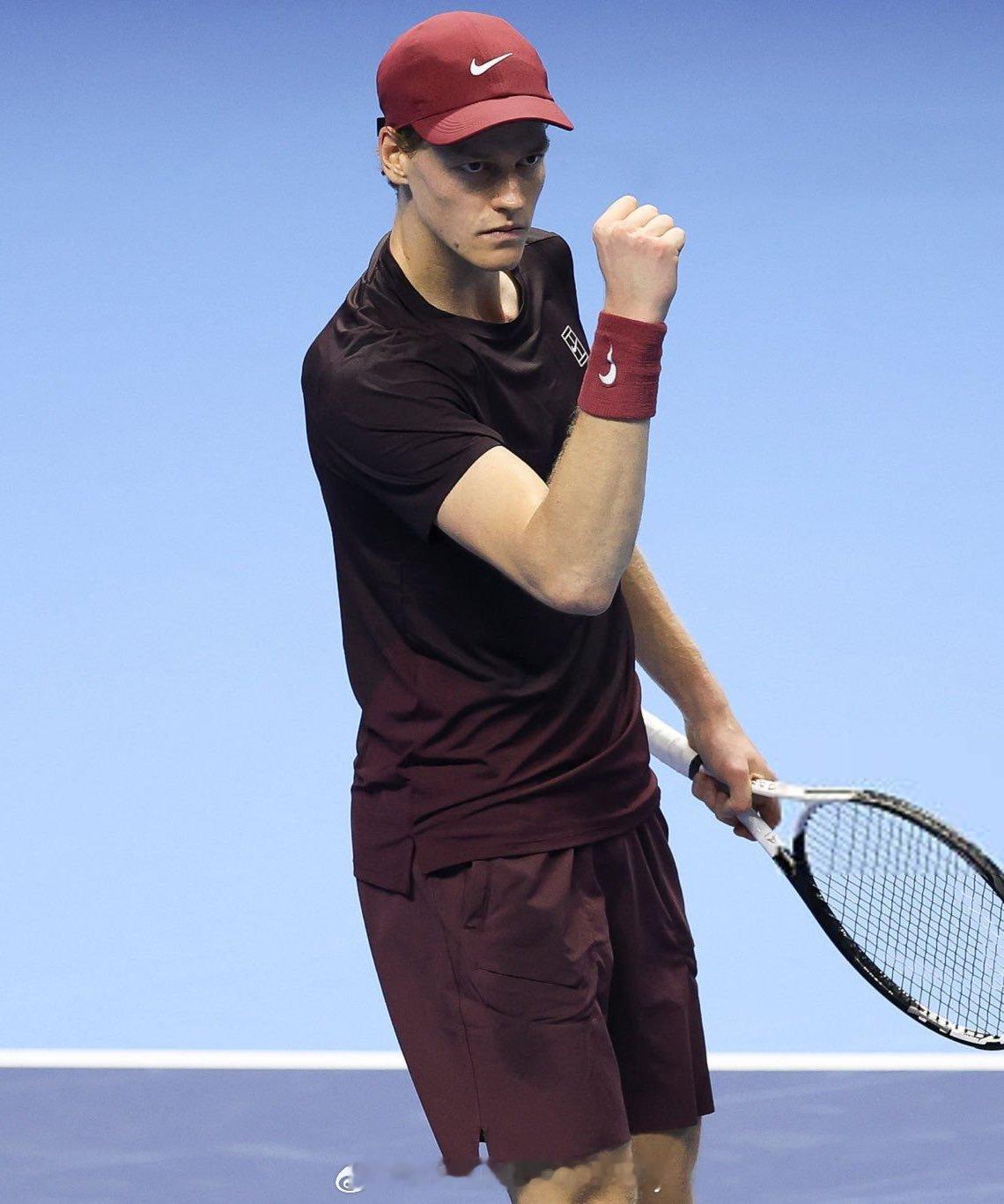 扬尼克·辛纳是自1986年（循环赛制开始）以来，在ATP总决赛中连胜最多盘数的球