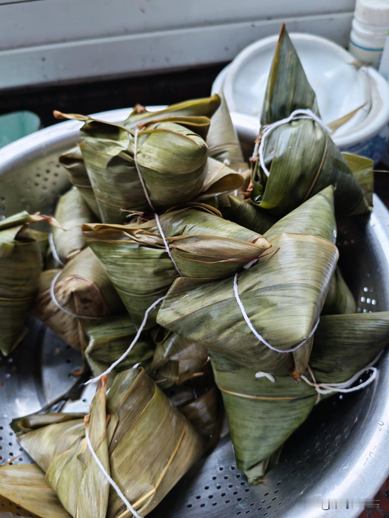 真是没事找事做，自己给自己找累，早餐连着吃了好一阵的的馒头，实在咽不下了，想着该