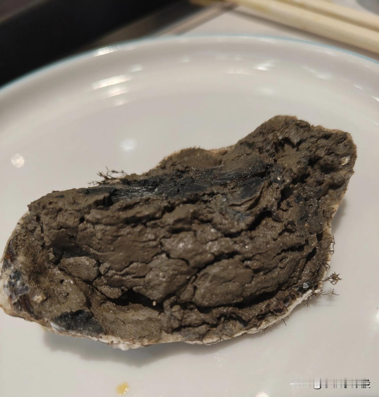 你们吃过原生态的生蚝没，那种还带着泥巴的，很荣幸被我见到了，我还在想生蚝肉怎么这