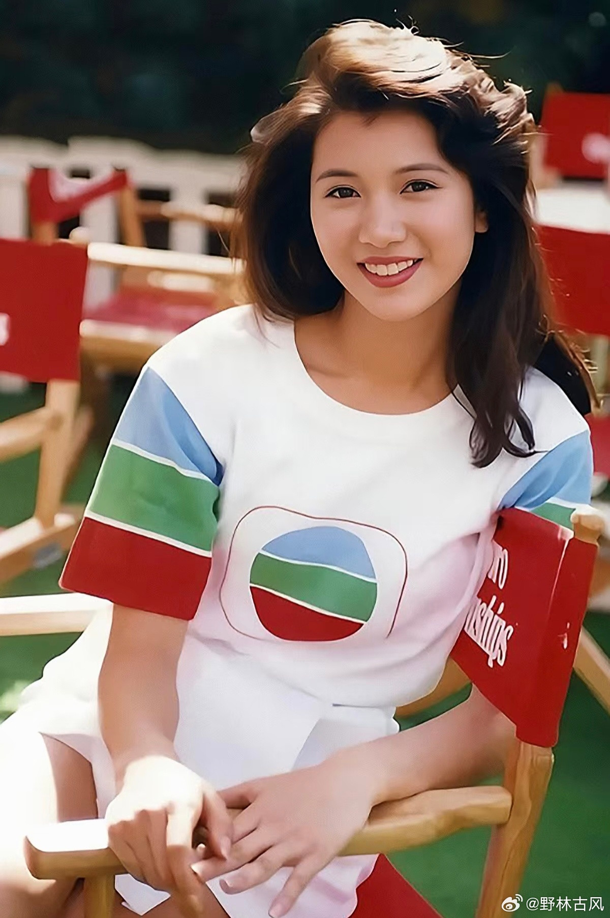 袁咏仪：1990年港姐冠军，深邃五官，靓丽夺目！
