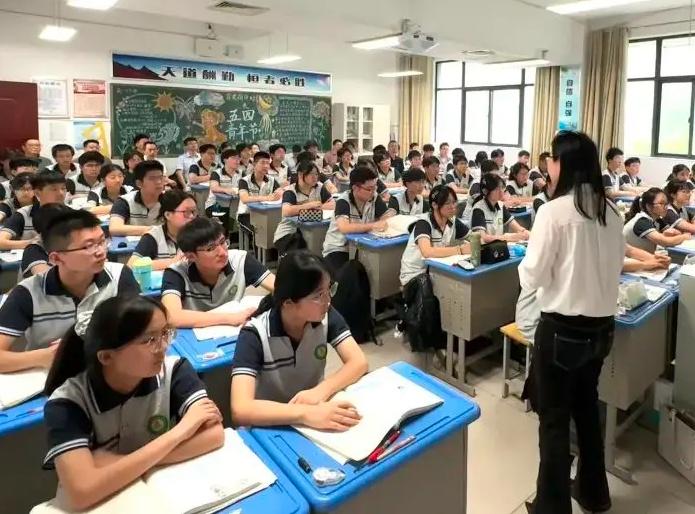 到高中你会发现：1、普通高中很难出985、211学生，能考重点大学的，几乎都