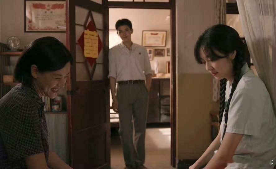 陈飞宇人夫感陈飞宇这与生俱来的人夫感太绝了！《纯真年代的爱情》里方穆扬能干务实