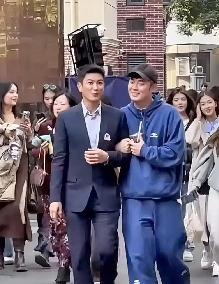 感觉杜江和同班同学郑恺，陈赫，王传君活成了两代人，霍思燕好眼光，杜江真的什么时候