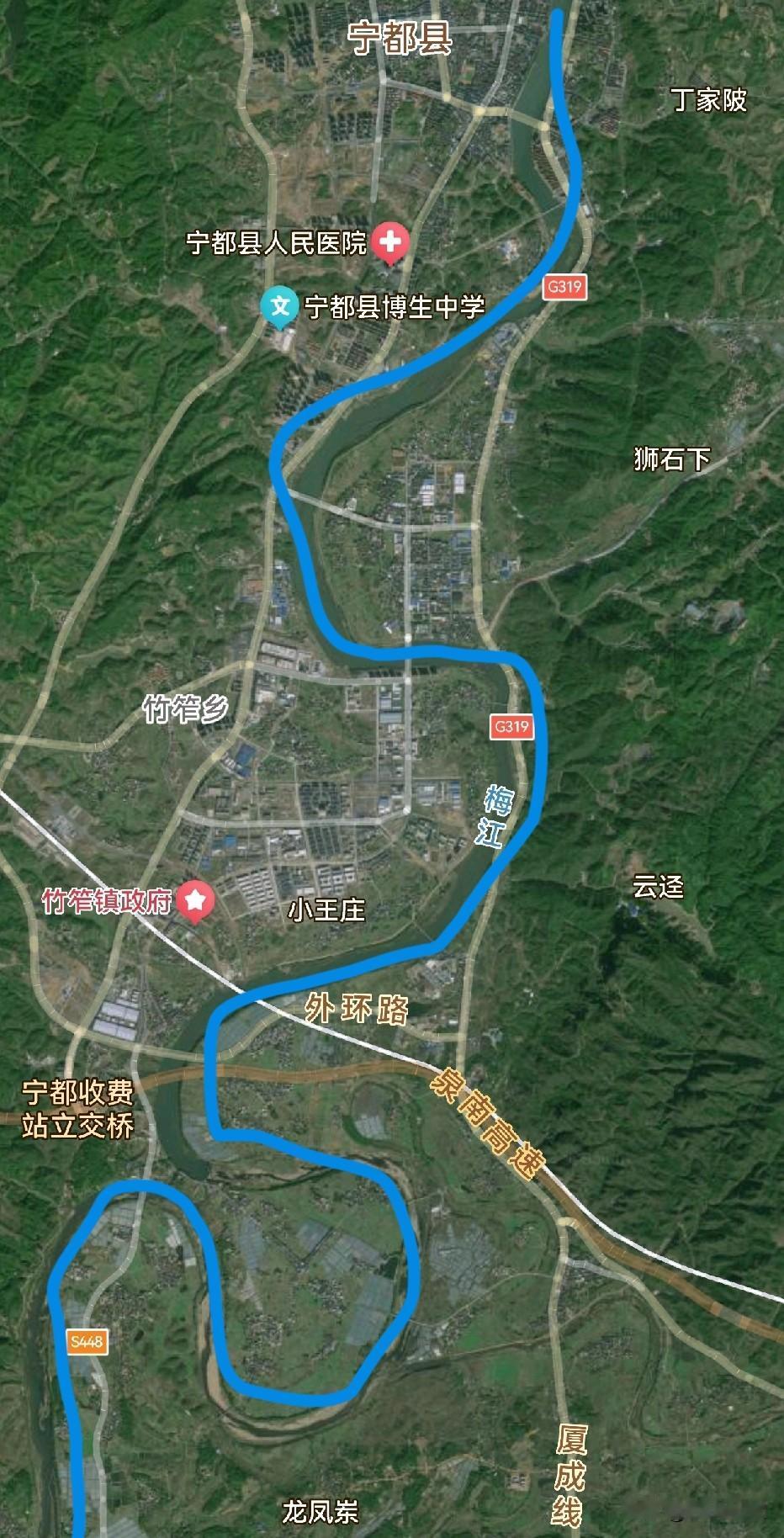 大山里的宁都，交通不便，明明有漂亮的火车站，却没有高铁，只有普铁，过路的大都是K