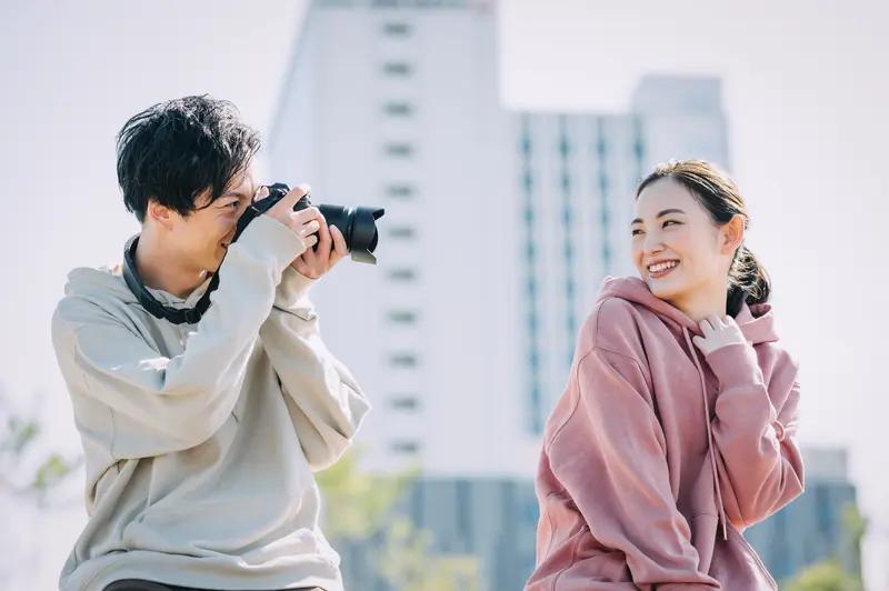 不得不说，成年人的关系很现实：“男人接近女人，就图两样：要么图你温柔体贴，相处