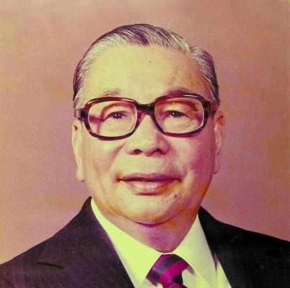 1987年8月，蒋经国的私人医生程寿山为蒋经国量血压，量完后吓了一跳，蒋经国