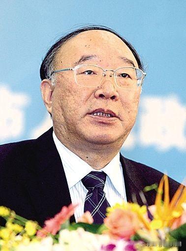 老黄当市长时，当时的书记是谁？